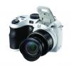 GE X500 16.0 megapixel white digital camera 15X Optical zoom bundle (incl. 4GB SDHC card and bag)