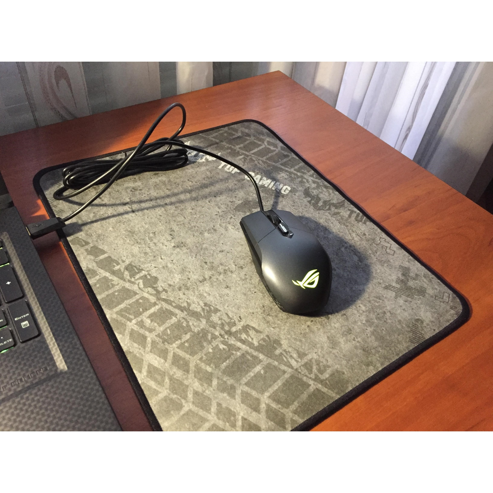 Asus TUF P3 Gaming Mouse Pad