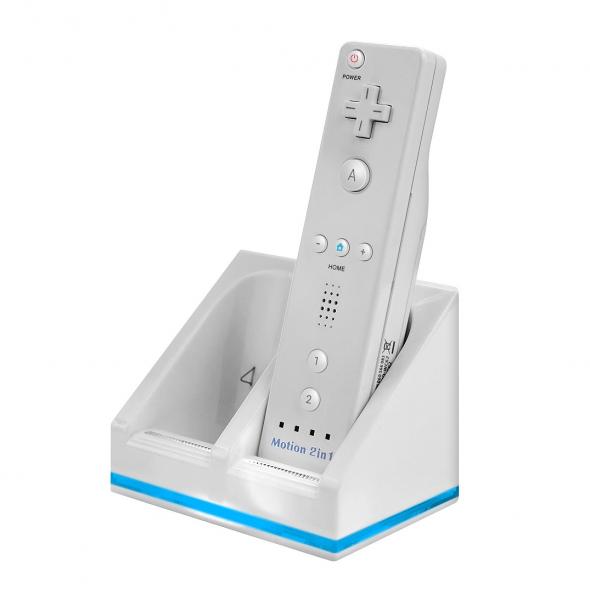 White Nintendo Wii Double Charger Station with 2x rechargeable battery  packs and blue light